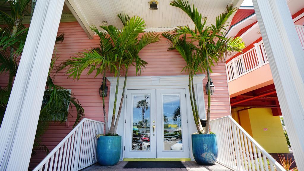 Lighthouse Resort: Inn & Suites Fort Myers Beach Bagian luar foto