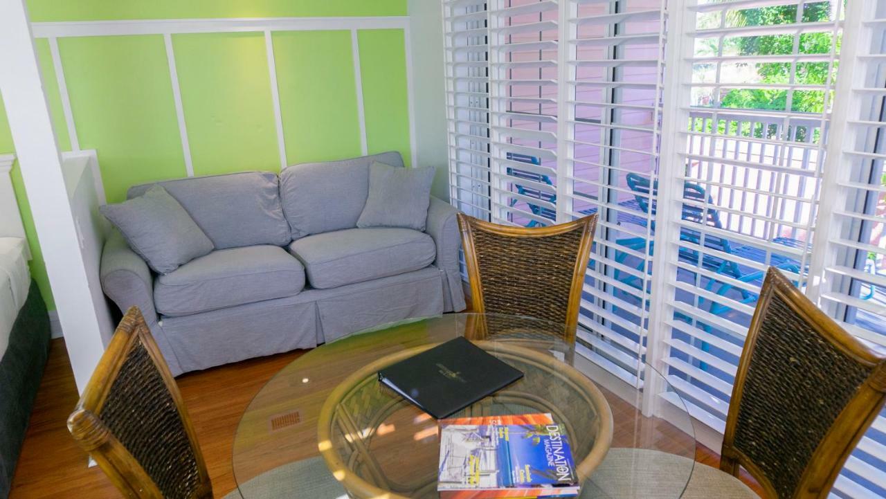 Lighthouse Resort: Inn & Suites Fort Myers Beach Bagian luar foto