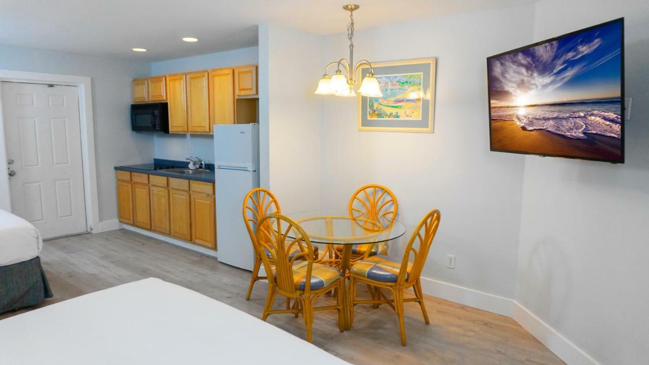 Lighthouse Resort: Inn & Suites Fort Myers Beach Bagian luar foto
